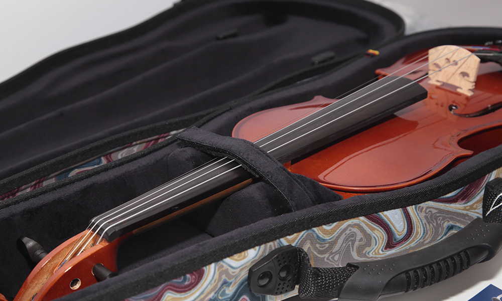 Halsfixierung der Violine im Jakob Winter JW-51015