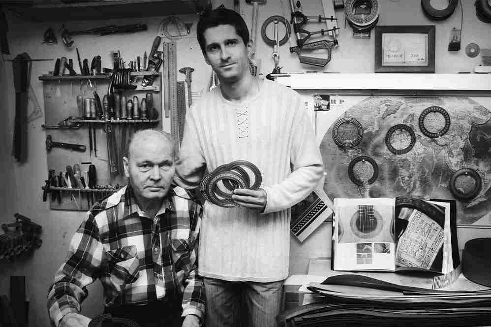 Alexander und Dmitry Zhevlakov in der Werkstatt